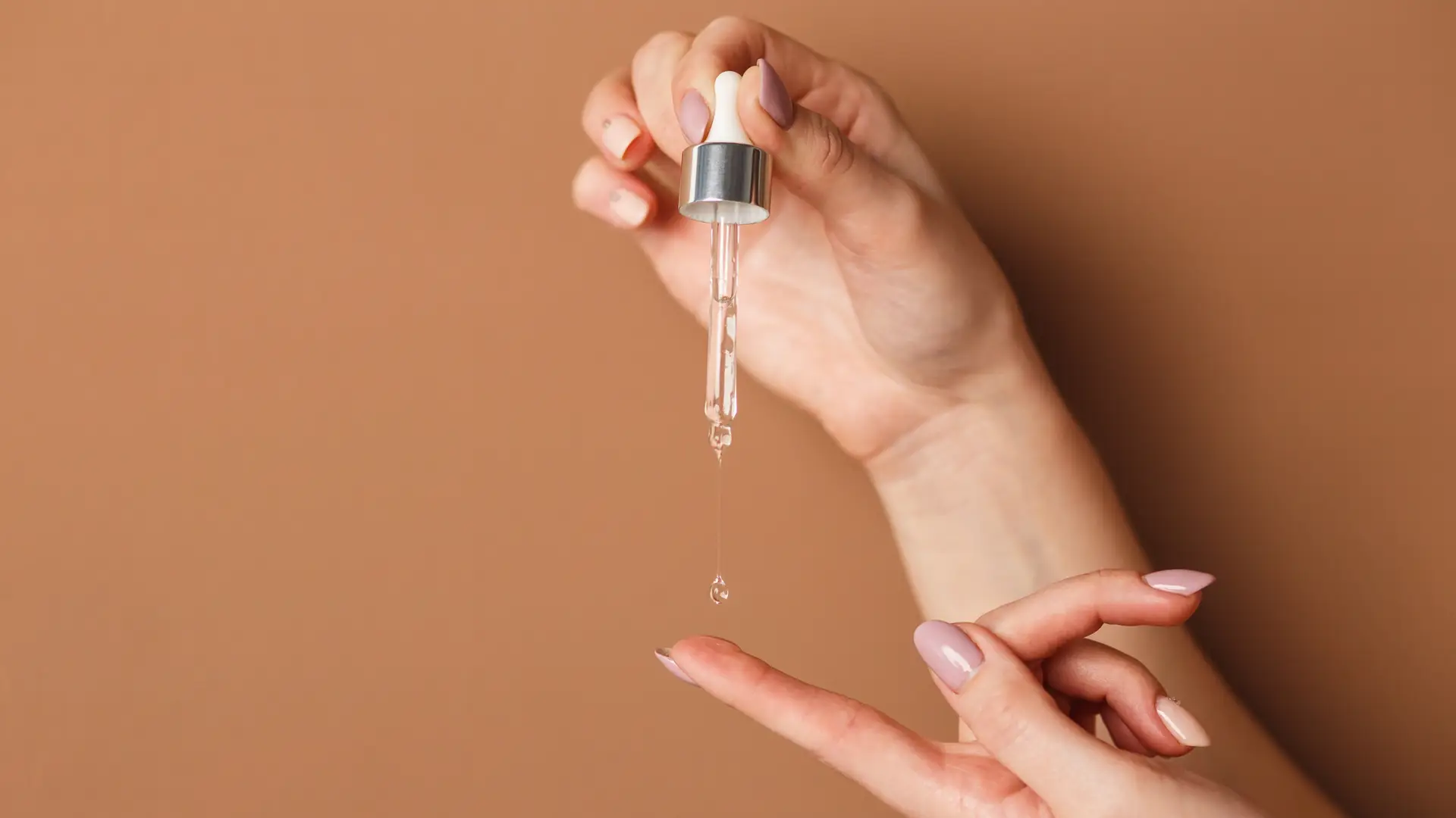 Niacinamida: o ativo que rejuvenesce, clareia e hidrata sua pele naturalmente